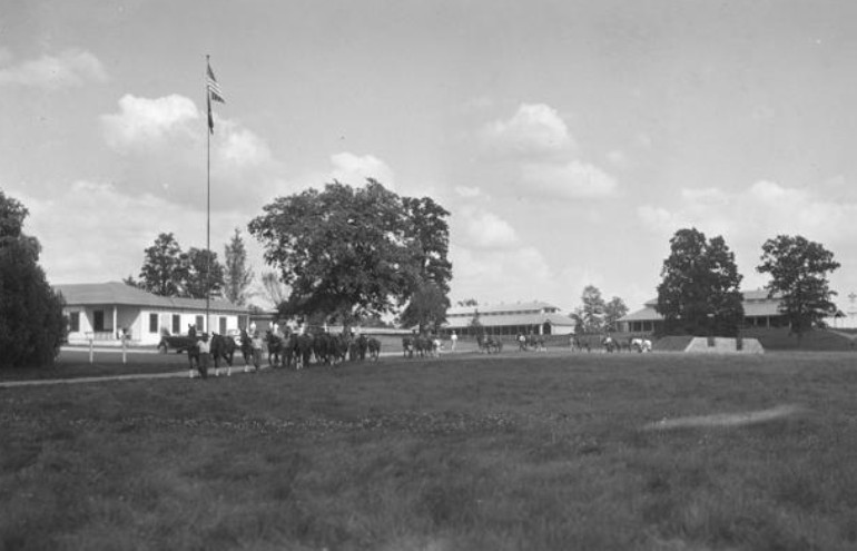 Circa 1935 image, clubhouse is at left with polo barns in the background. Image: Lafayette Studios collection at the Univ. of KY